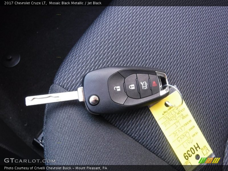 Mosaic Black Metallic / Jet Black 2017 Chevrolet Cruze LT