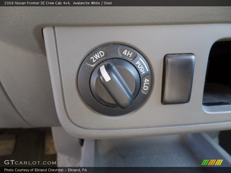 Avalanche White / Steel 2009 Nissan Frontier SE Crew Cab 4x4