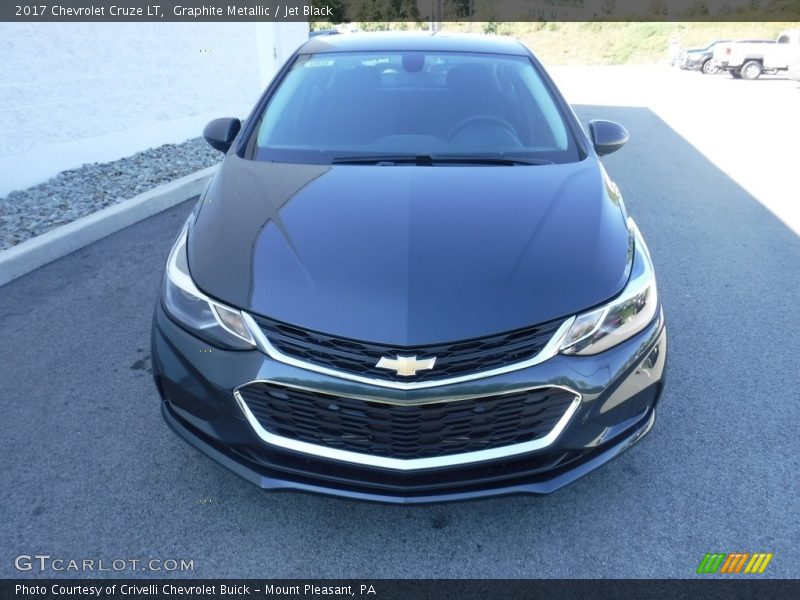 Graphite Metallic / Jet Black 2017 Chevrolet Cruze LT