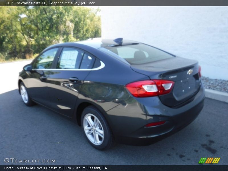 Graphite Metallic / Jet Black 2017 Chevrolet Cruze LT