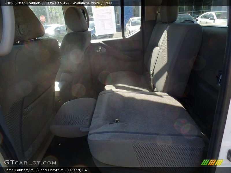 Avalanche White / Steel 2009 Nissan Frontier SE Crew Cab 4x4