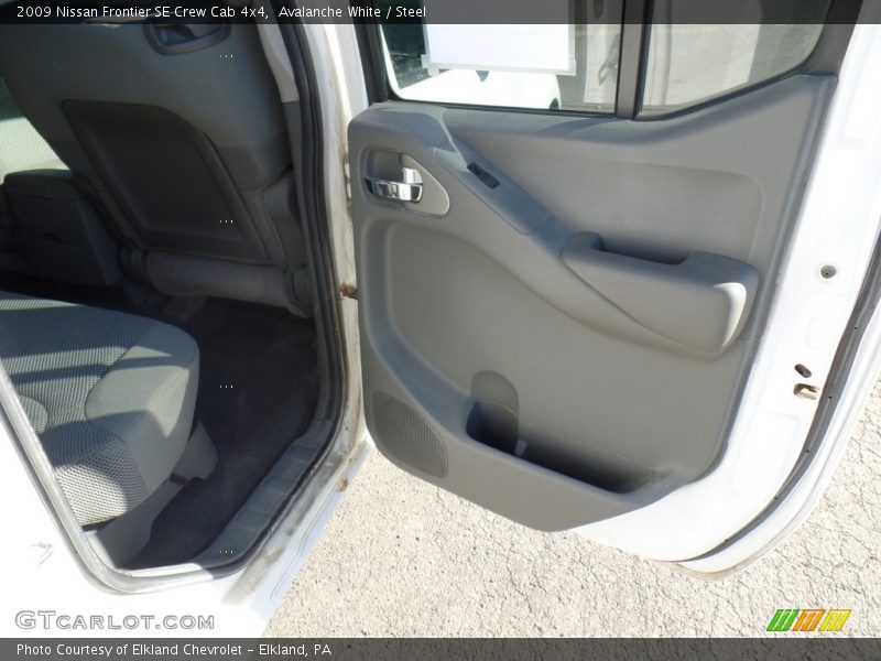 Avalanche White / Steel 2009 Nissan Frontier SE Crew Cab 4x4