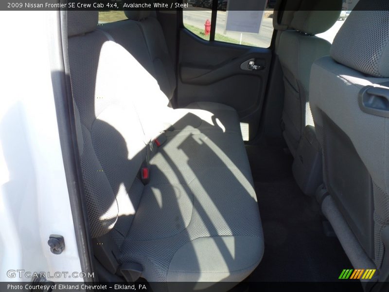 Avalanche White / Steel 2009 Nissan Frontier SE Crew Cab 4x4