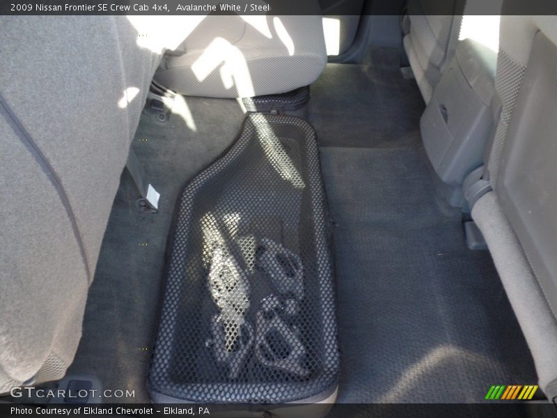 Avalanche White / Steel 2009 Nissan Frontier SE Crew Cab 4x4