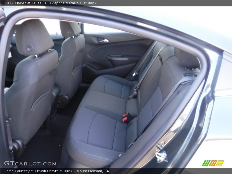 Graphite Metallic / Jet Black 2017 Chevrolet Cruze LT