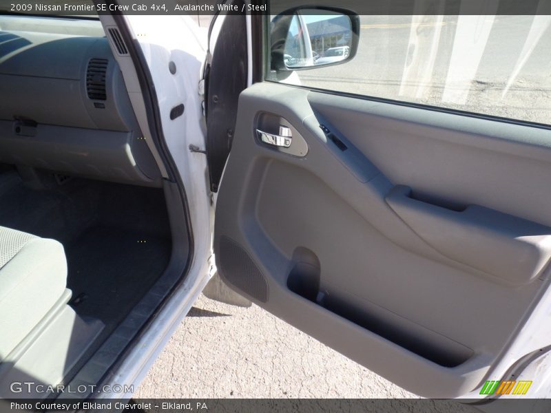 Avalanche White / Steel 2009 Nissan Frontier SE Crew Cab 4x4