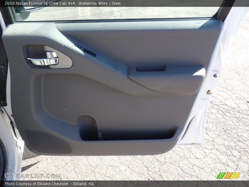 Avalanche White / Steel 2009 Nissan Frontier SE Crew Cab 4x4