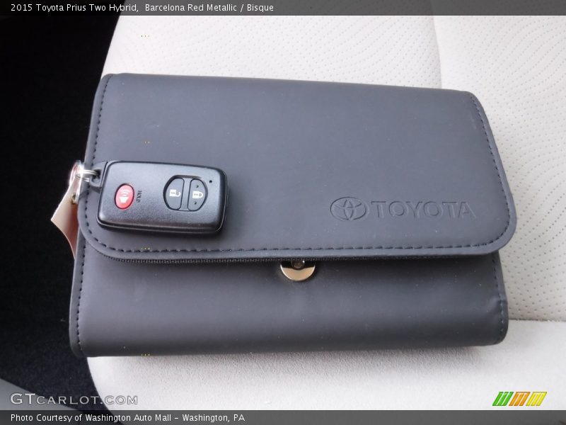 Barcelona Red Metallic / Bisque 2015 Toyota Prius Two Hybrid