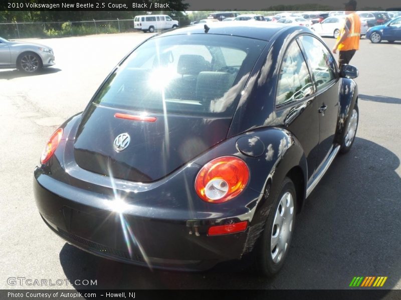 Black / Black 2010 Volkswagen New Beetle 2.5 Coupe