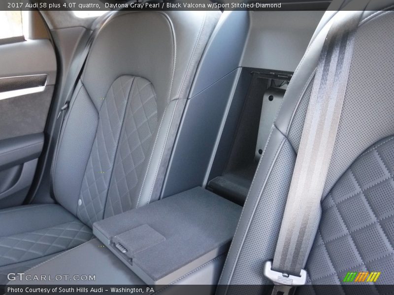 Rear Seat of 2017 S8 plus 4.0T quattro