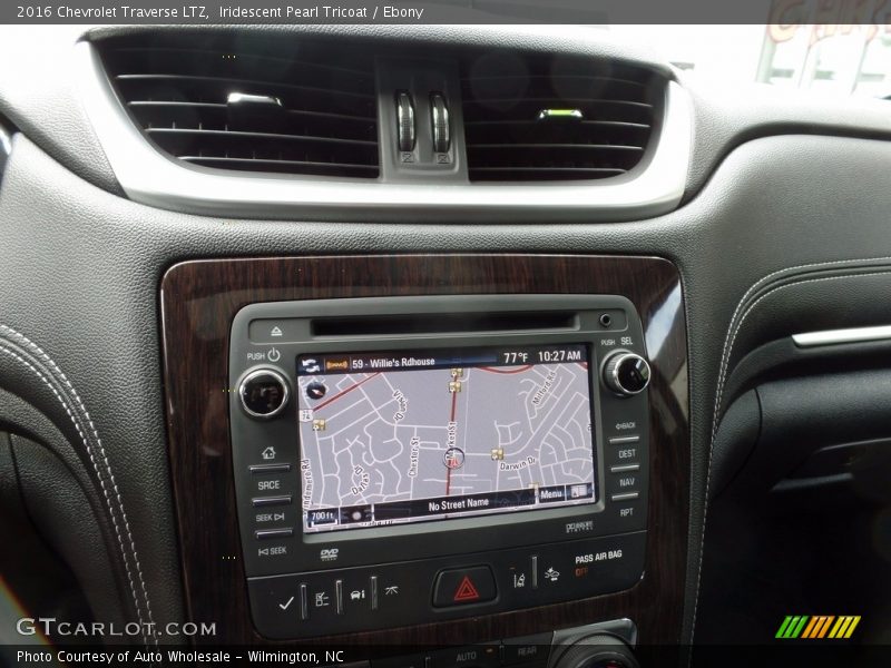 Iridescent Pearl Tricoat / Ebony 2016 Chevrolet Traverse LTZ