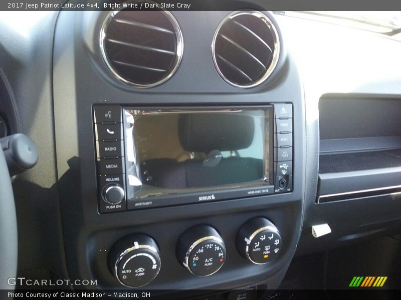Bright White / Dark Slate Gray 2017 Jeep Patriot Latitude 4x4