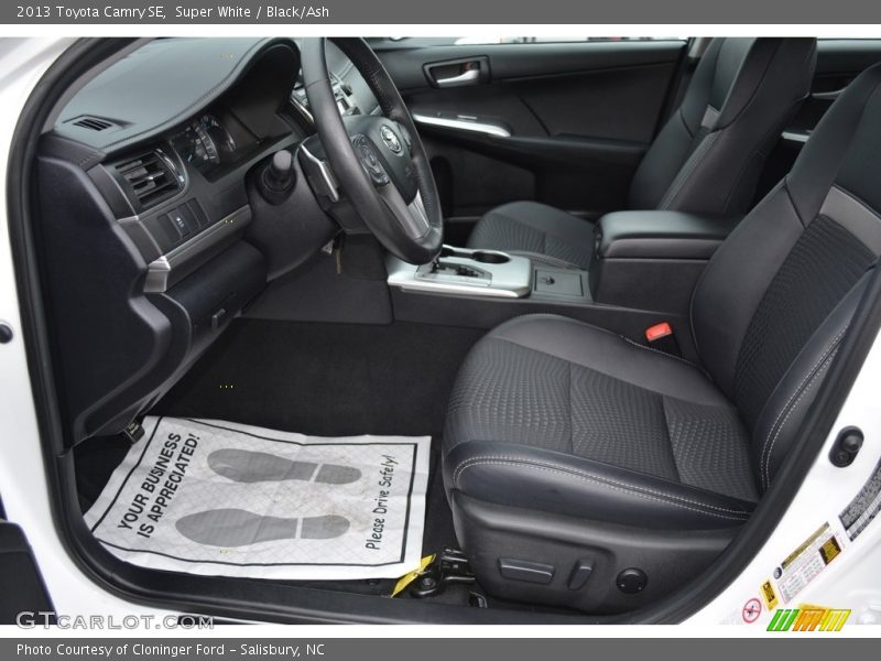 Super White / Black/Ash 2013 Toyota Camry SE