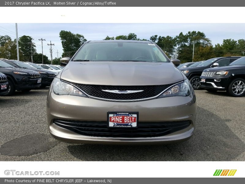 Molten Silver / Cognac/Alloy/Toffee 2017 Chrysler Pacifica LX
