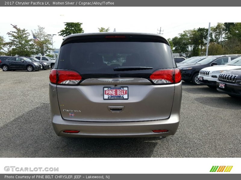 Molten Silver / Cognac/Alloy/Toffee 2017 Chrysler Pacifica LX