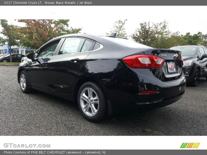 Mosaic Black Metallic / Jet Black 2017 Chevrolet Cruze LT