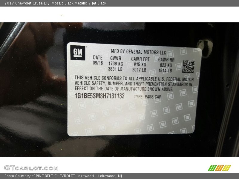 Mosaic Black Metallic / Jet Black 2017 Chevrolet Cruze LT