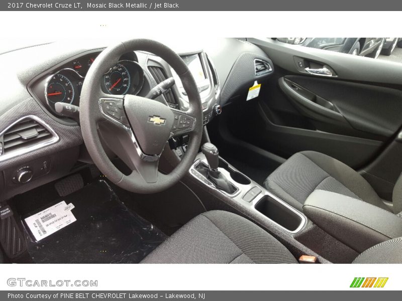 Mosaic Black Metallic / Jet Black 2017 Chevrolet Cruze LT