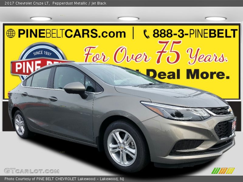 Pepperdust Metallic / Jet Black 2017 Chevrolet Cruze LT