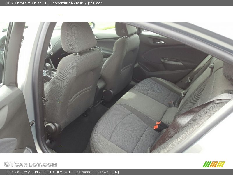 Pepperdust Metallic / Jet Black 2017 Chevrolet Cruze LT