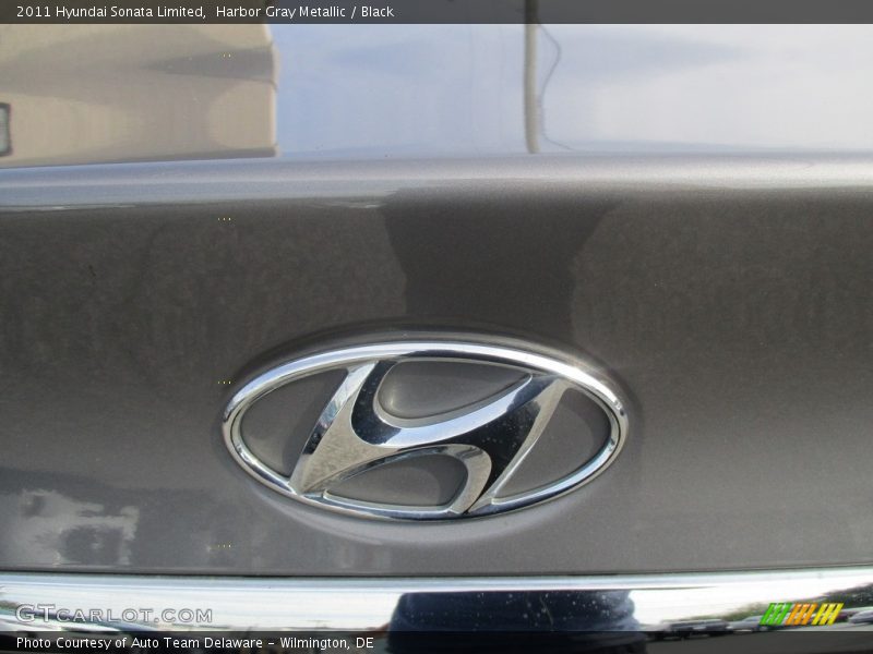 Harbor Gray Metallic / Black 2011 Hyundai Sonata Limited