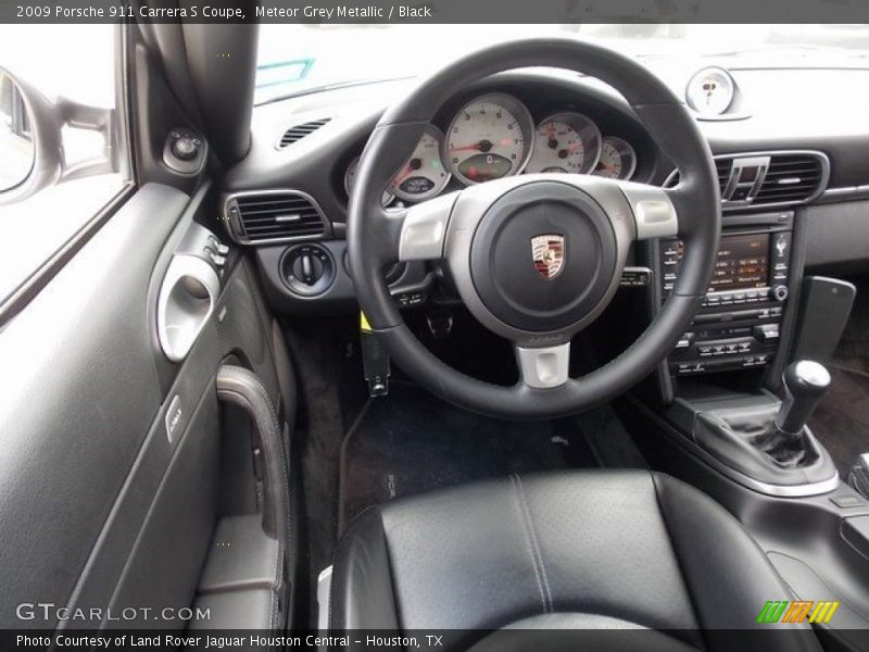 Dashboard of 2009 911 Carrera S Coupe