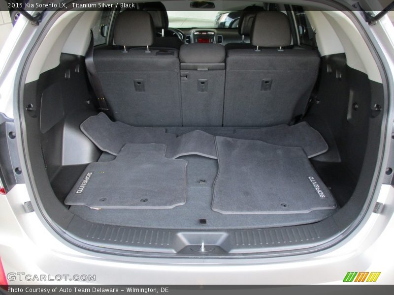 Titanium Silver / Black 2015 Kia Sorento LX