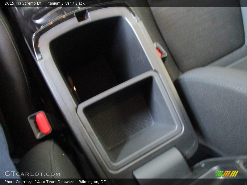 Titanium Silver / Black 2015 Kia Sorento LX