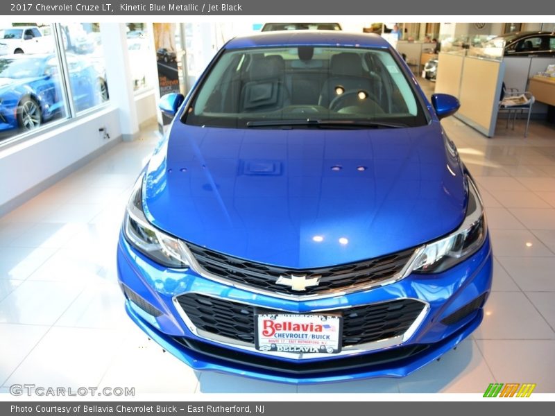 Kinetic Blue Metallic / Jet Black 2017 Chevrolet Cruze LT