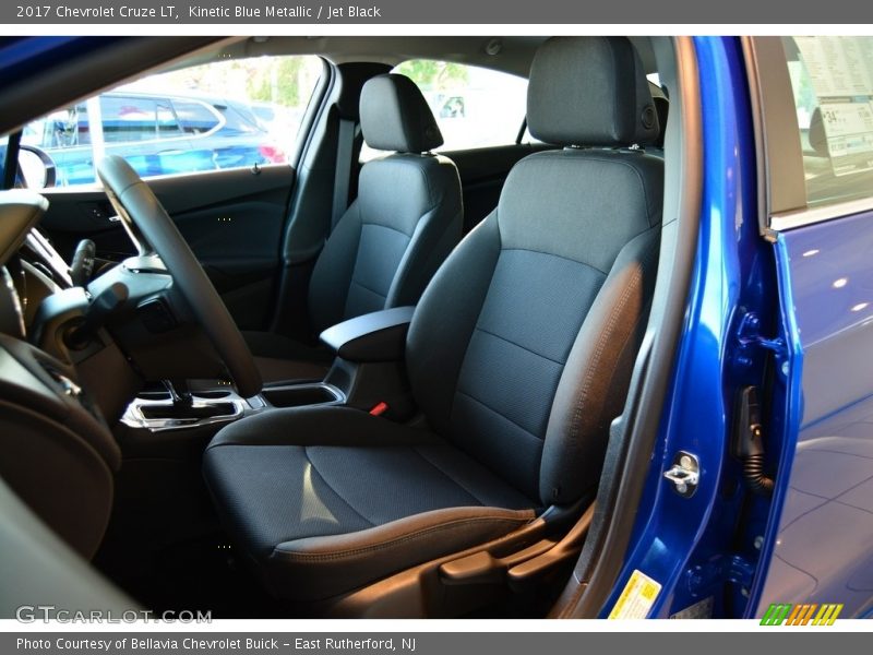 Kinetic Blue Metallic / Jet Black 2017 Chevrolet Cruze LT