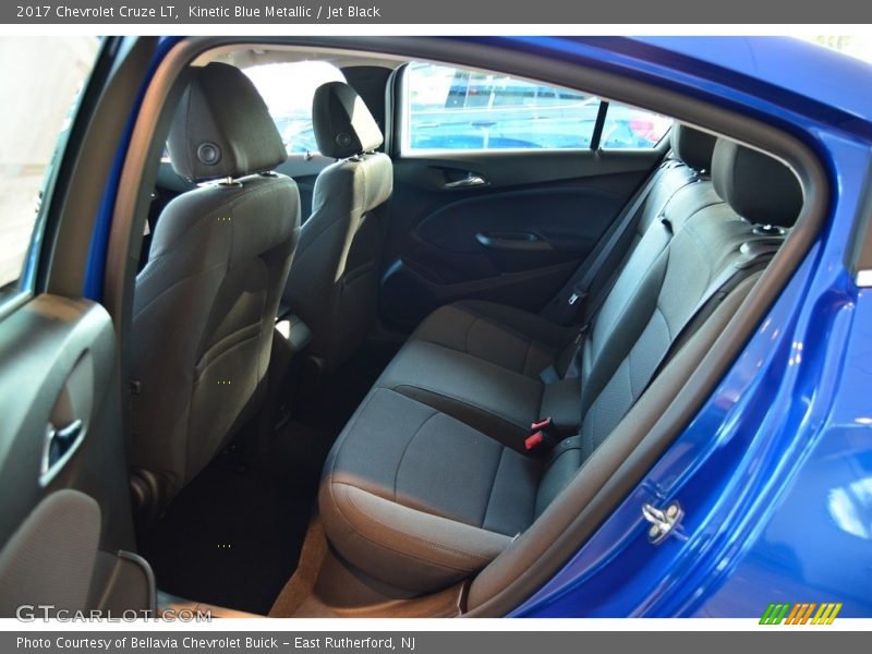 Kinetic Blue Metallic / Jet Black 2017 Chevrolet Cruze LT