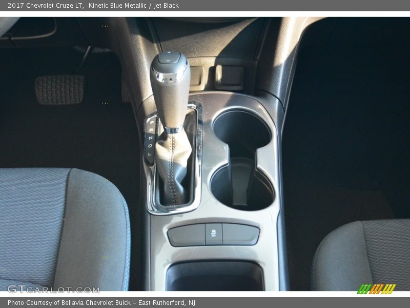 Kinetic Blue Metallic / Jet Black 2017 Chevrolet Cruze LT