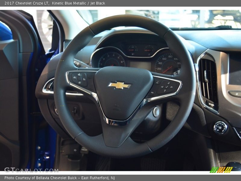 Kinetic Blue Metallic / Jet Black 2017 Chevrolet Cruze LT