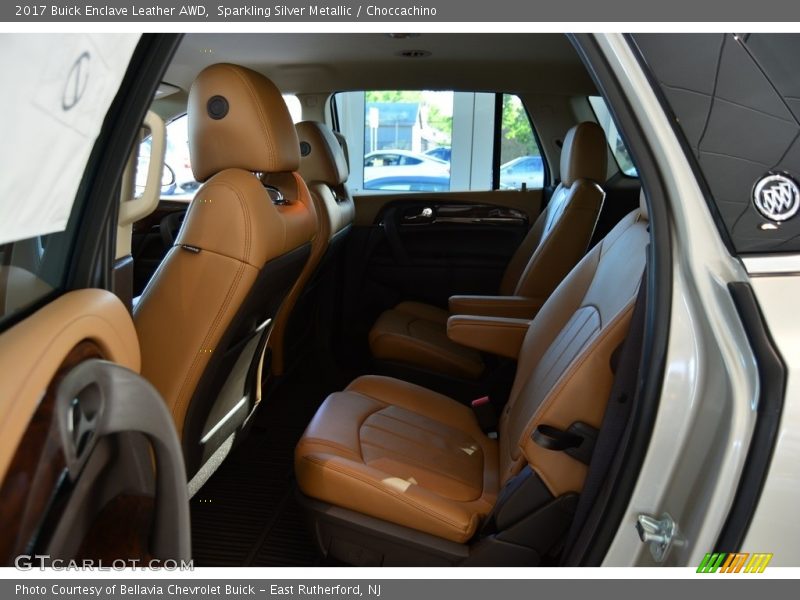 Sparkling Silver Metallic / Choccachino 2017 Buick Enclave Leather AWD