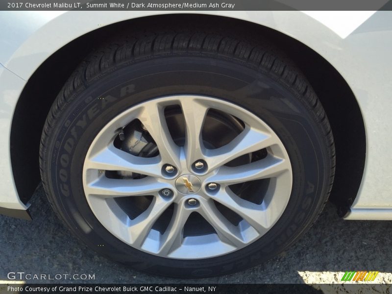Summit White / Dark Atmosphere/Medium Ash Gray 2017 Chevrolet Malibu LT