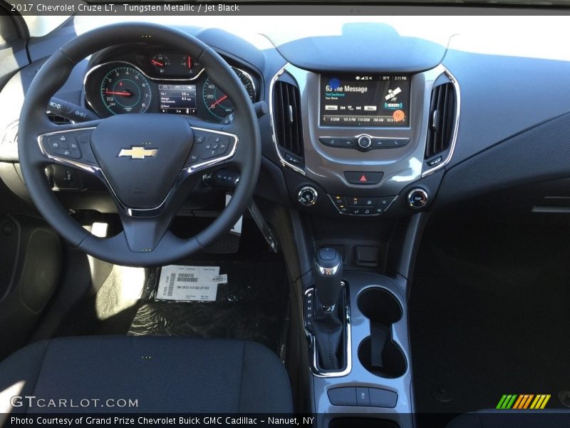 Tungsten Metallic / Jet Black 2017 Chevrolet Cruze LT