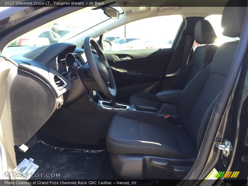 Tungsten Metallic / Jet Black 2017 Chevrolet Cruze LT