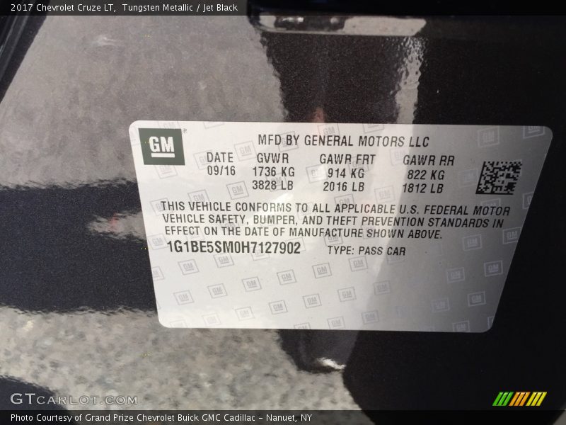 Tungsten Metallic / Jet Black 2017 Chevrolet Cruze LT