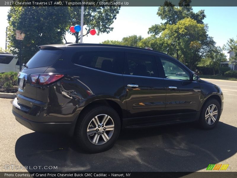 Tungsten Metallic / Ebony/Saddle Up 2017 Chevrolet Traverse LT AWD