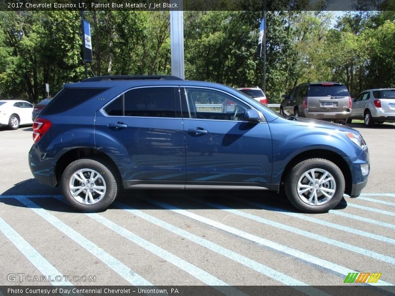 Patriot Blue Metallic / Jet Black 2017 Chevrolet Equinox LT
