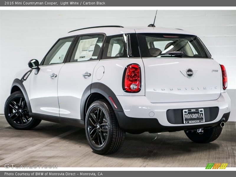 Light White / Carbon Black 2016 Mini Countryman Cooper