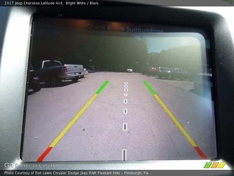Bright White / Black 2017 Jeep Cherokee Latitude 4x4