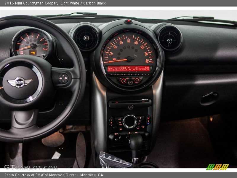 Light White / Carbon Black 2016 Mini Countryman Cooper