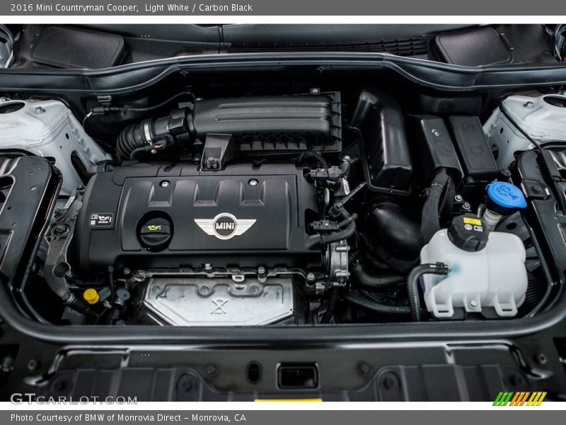 Light White / Carbon Black 2016 Mini Countryman Cooper