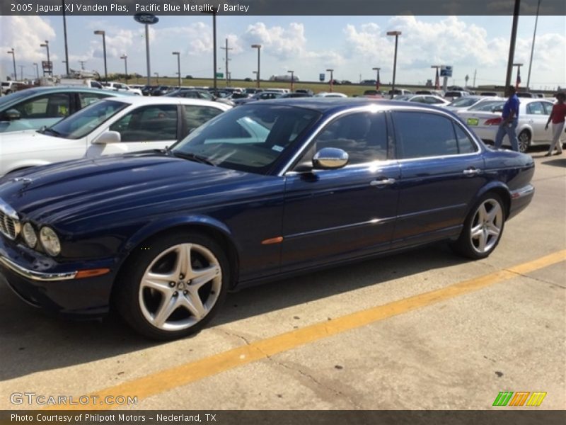 Pacific Blue Metallic / Barley 2005 Jaguar XJ Vanden Plas