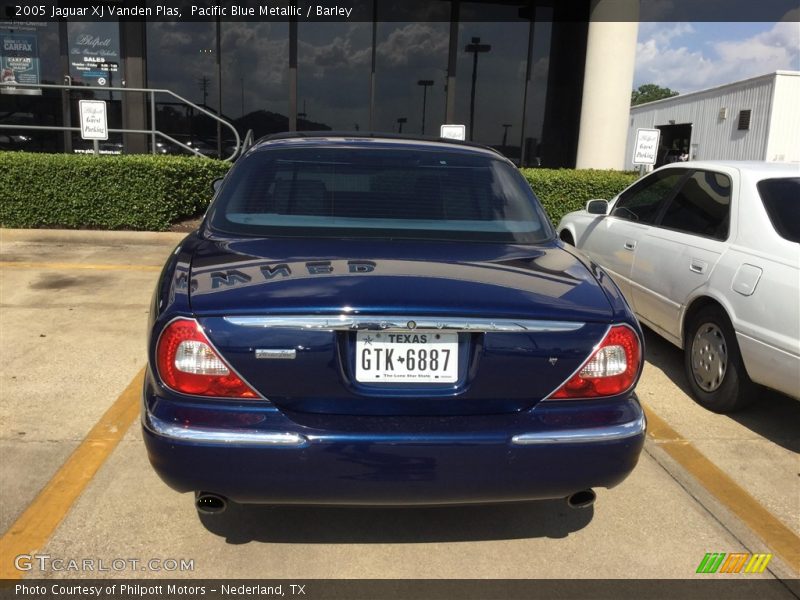 Pacific Blue Metallic / Barley 2005 Jaguar XJ Vanden Plas