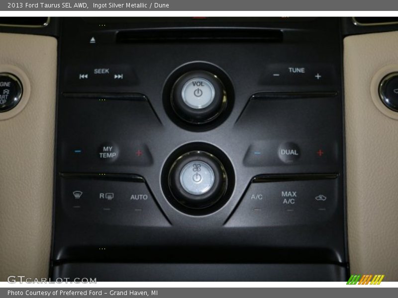 Ingot Silver Metallic / Dune 2013 Ford Taurus SEL AWD
