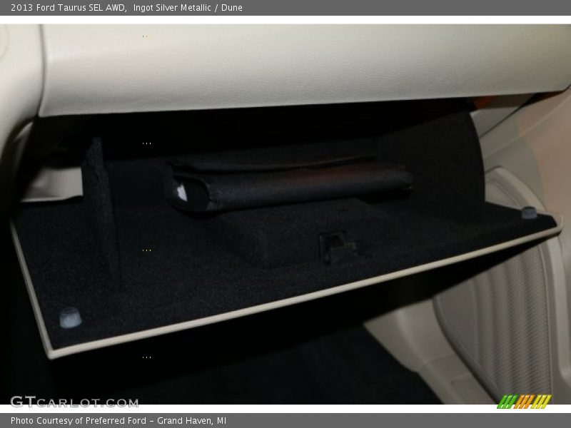 Ingot Silver Metallic / Dune 2013 Ford Taurus SEL AWD