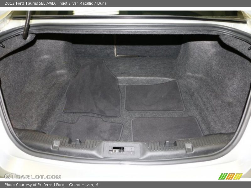 Ingot Silver Metallic / Dune 2013 Ford Taurus SEL AWD