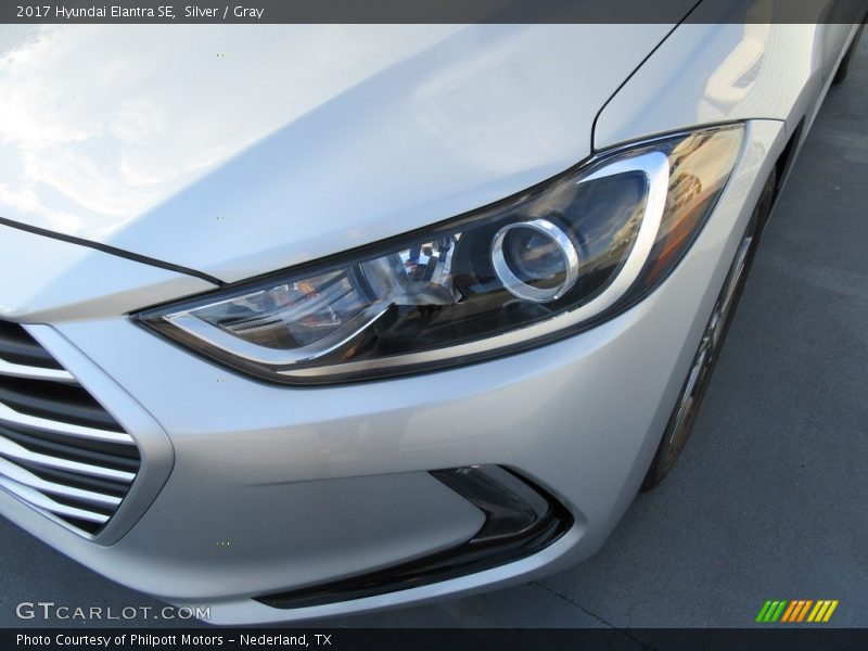 Silver / Gray 2017 Hyundai Elantra SE